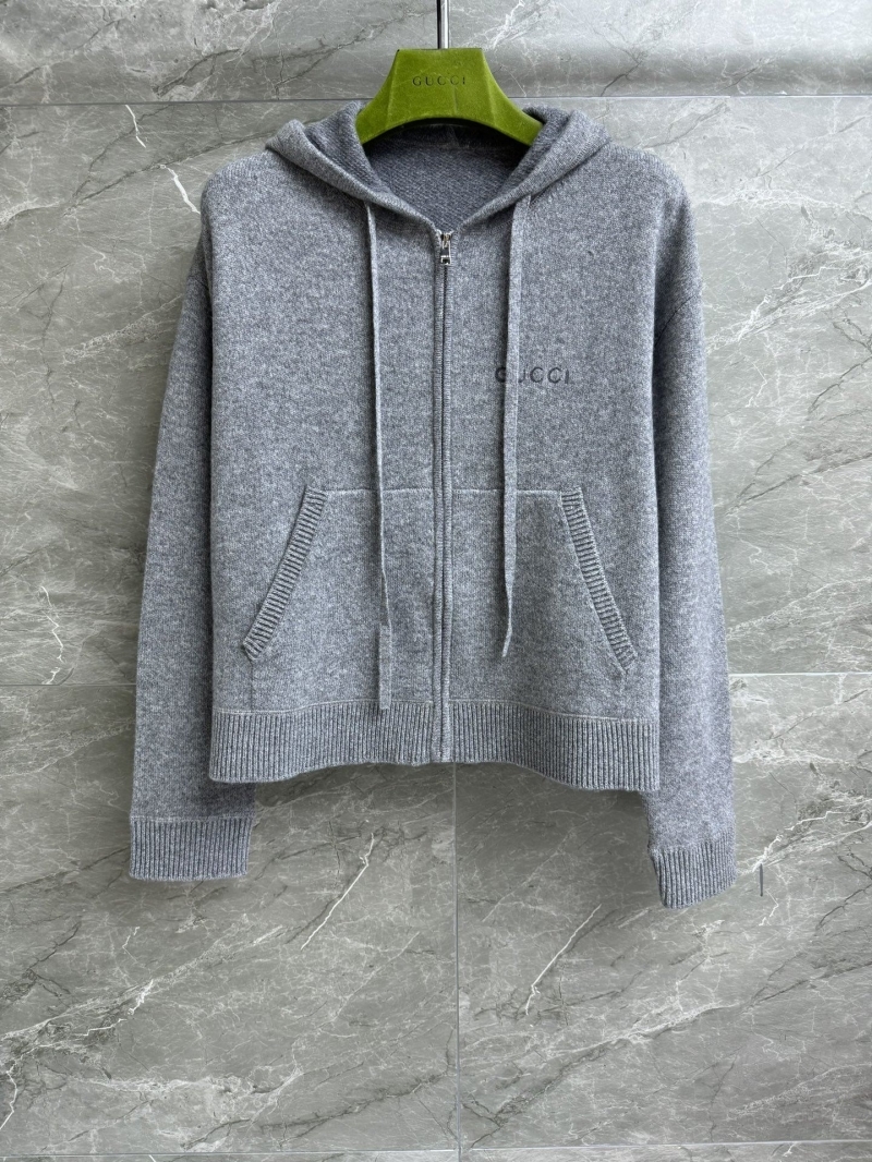 G*u*i coats
